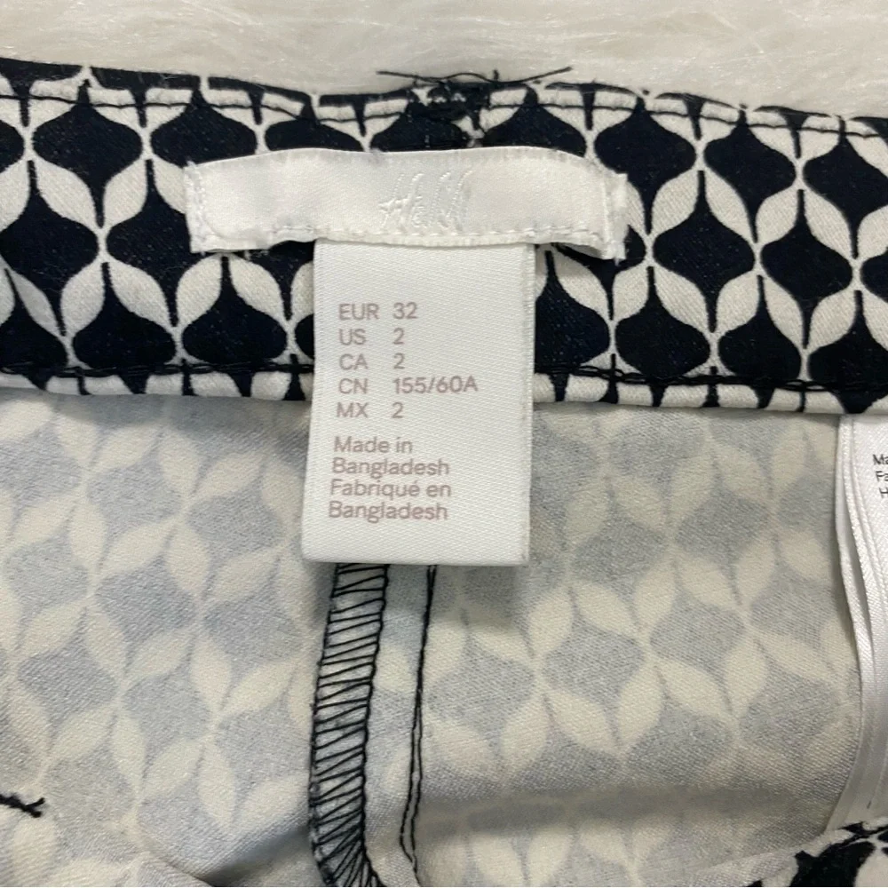 H&M Black and White Print Trouser Leggings - Picture 6 of 6